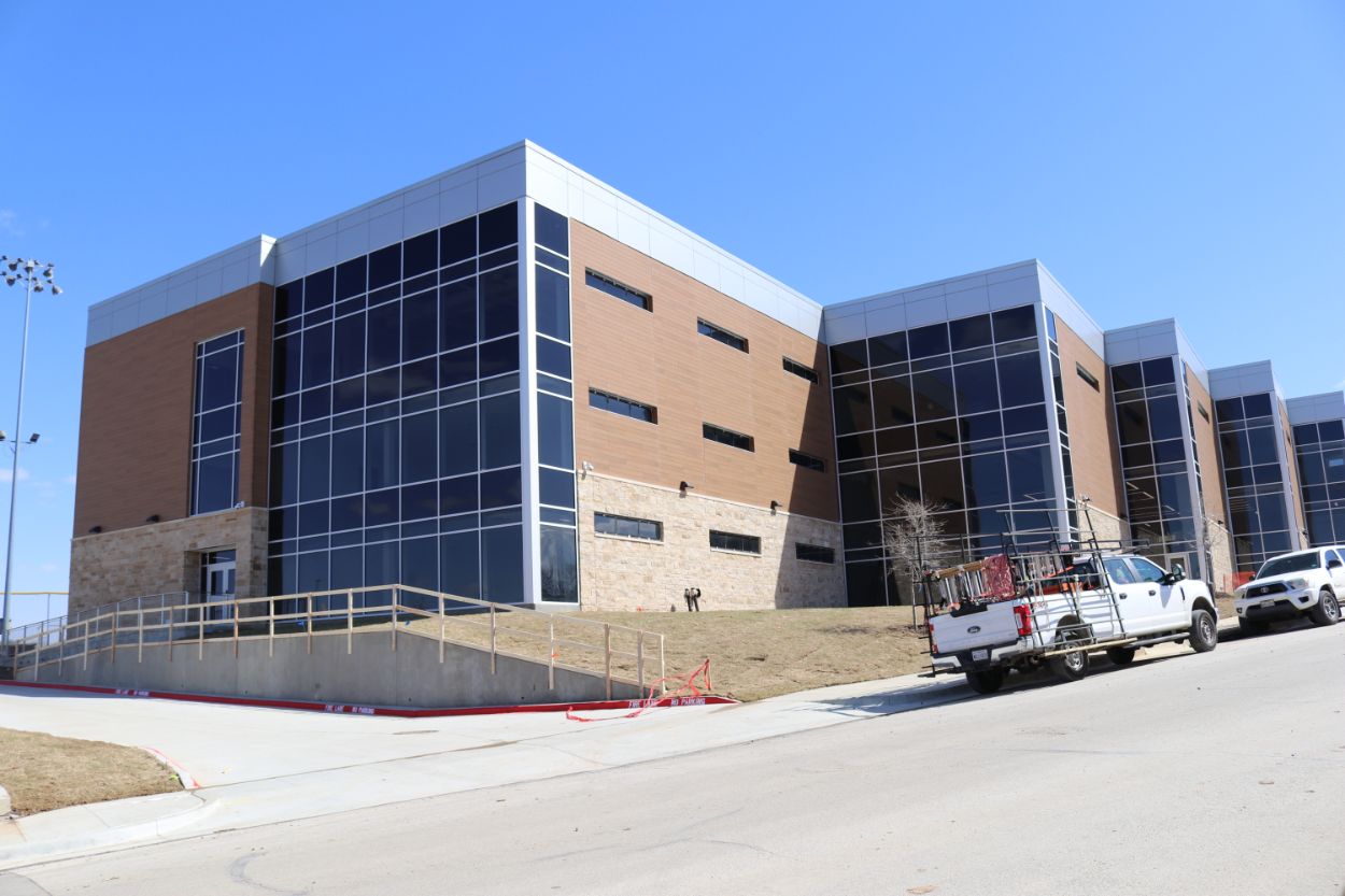 Eastern Hills High School Ft. Worth, TX Blue Dawg Construction
