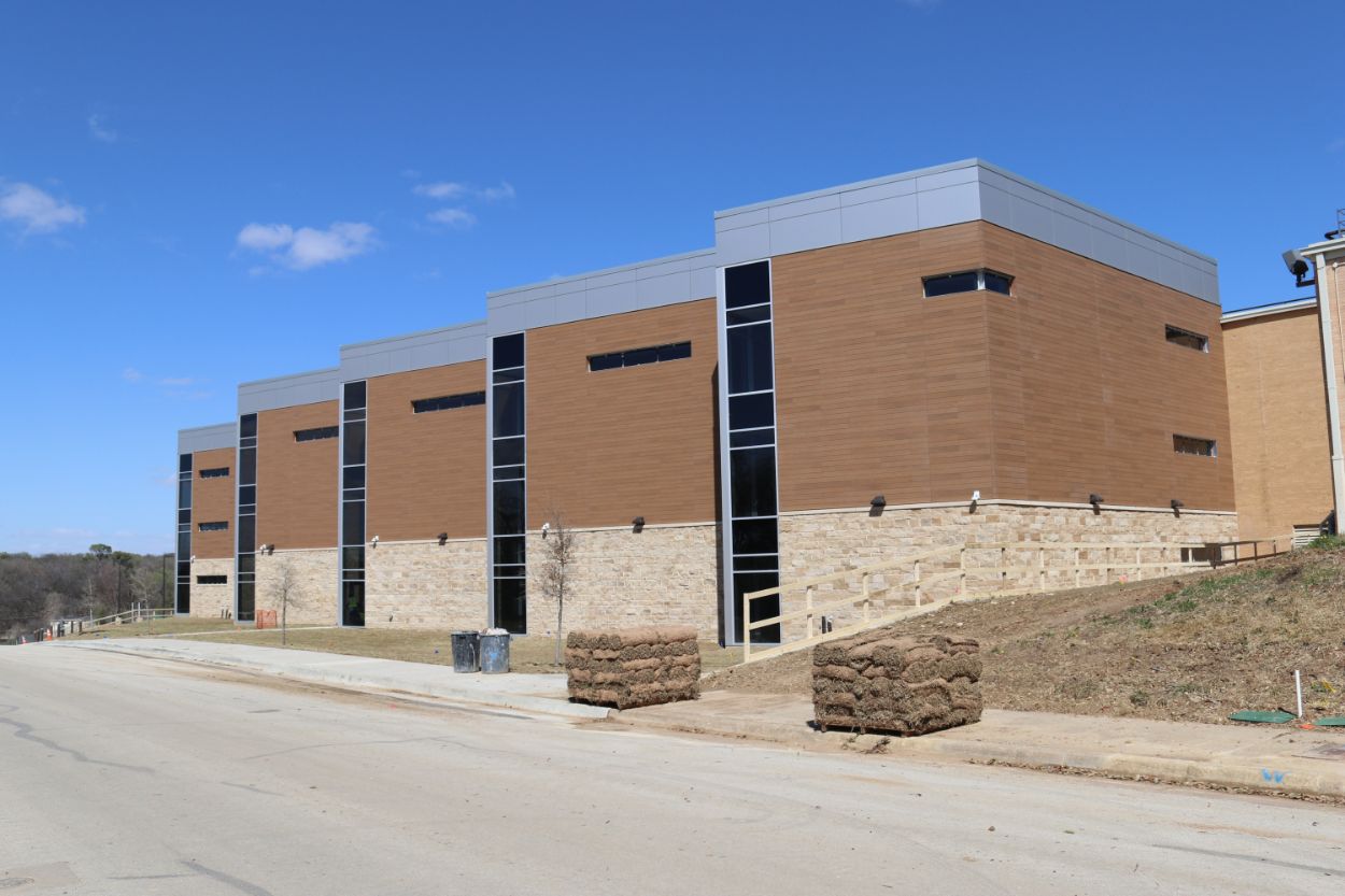 Eastern Hills High School Ft. Worth, TX Blue Dawg Construction